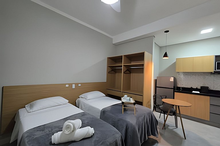 Zuccaro Studio 6 próximo a USC, Tauste e Rondon.