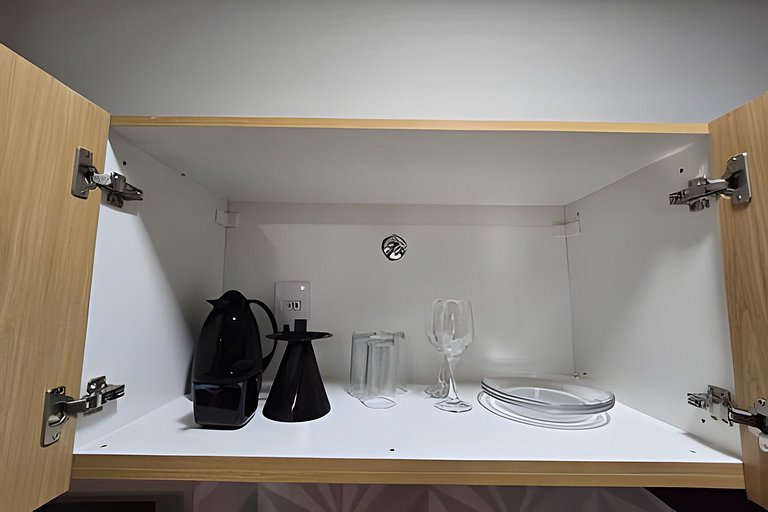 Zuccaro Studio 6 próximo a USC, Tauste e Rondon.