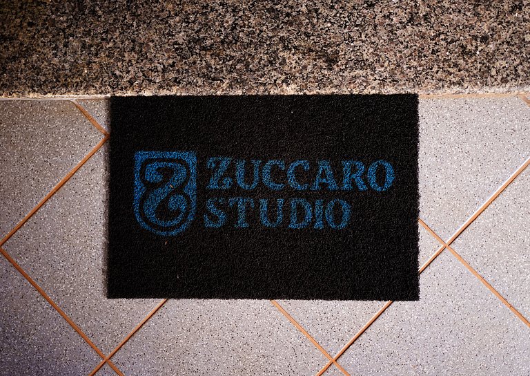 Zuccaro Studio 10-próximo a USC, Tauste e Rondon.